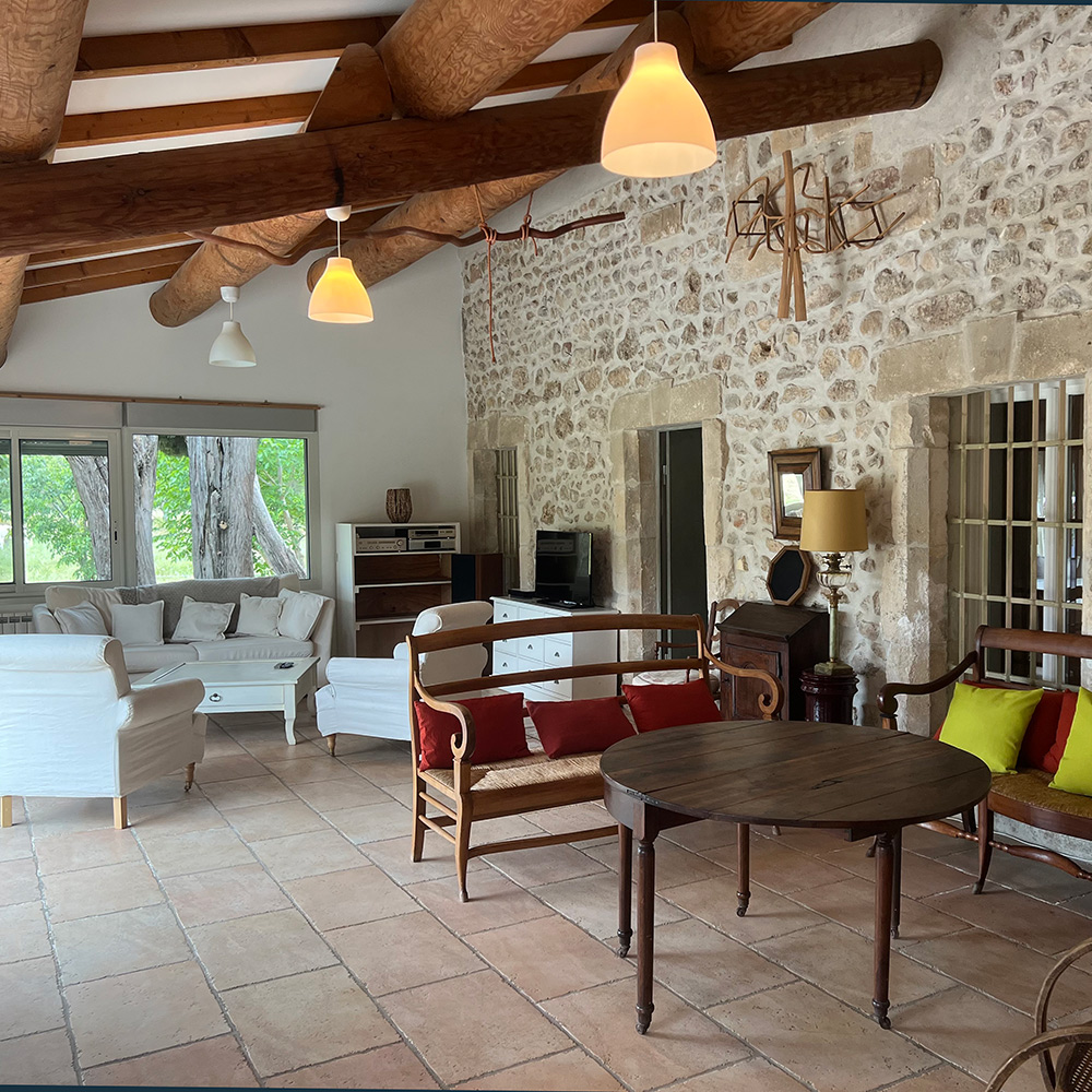 MAS-ALPILLES-REYNE